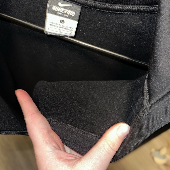 Nike Dri Fit Quarter Zip Black Long Sleeve Sweater - Picture 3 of 4